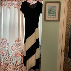 Eci New York black and white floor length summer dress size small